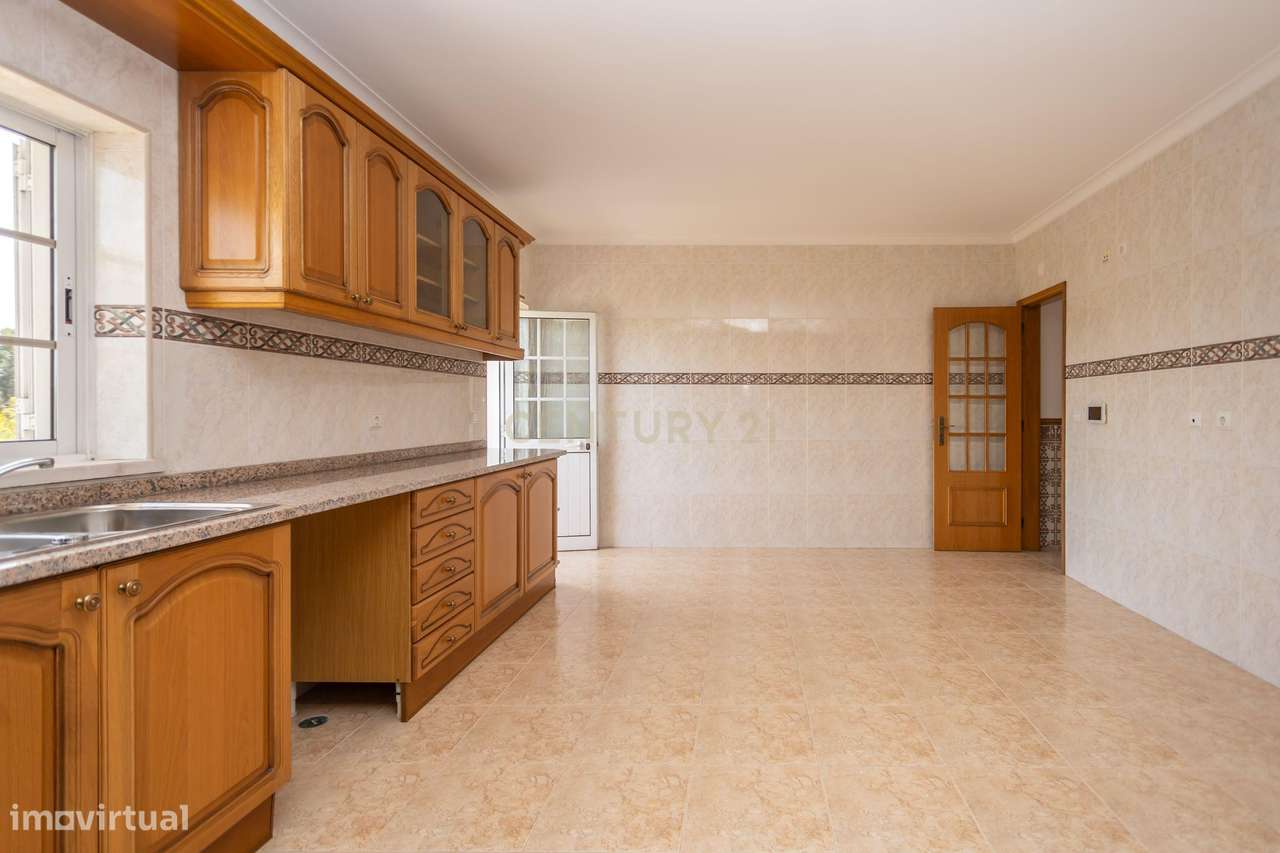 Moradia de 6 assoalhadas em lote de 500 m2-7