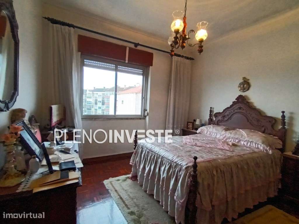 Apartamento T2 à venda na Torre da Marinha-2