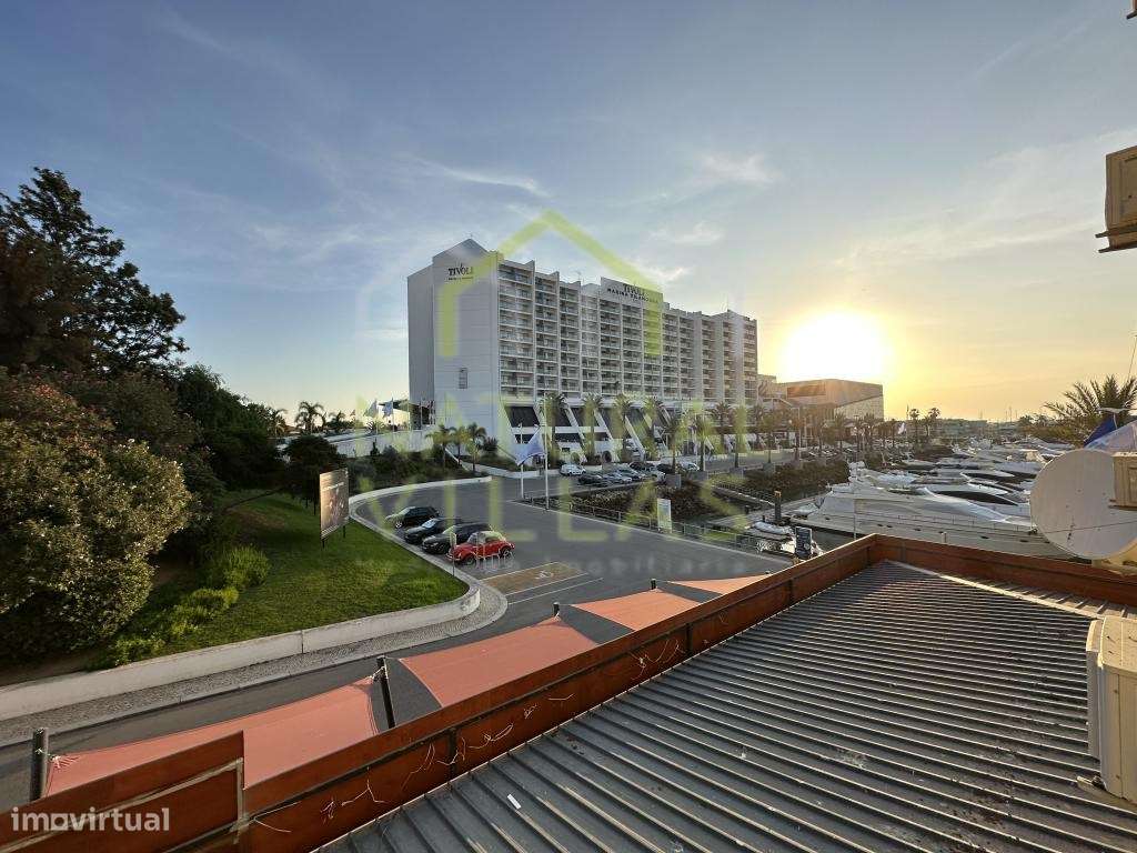 Apartamento T1 + 1 Renovado na Prestigiada Marina de Vilamoura-10
