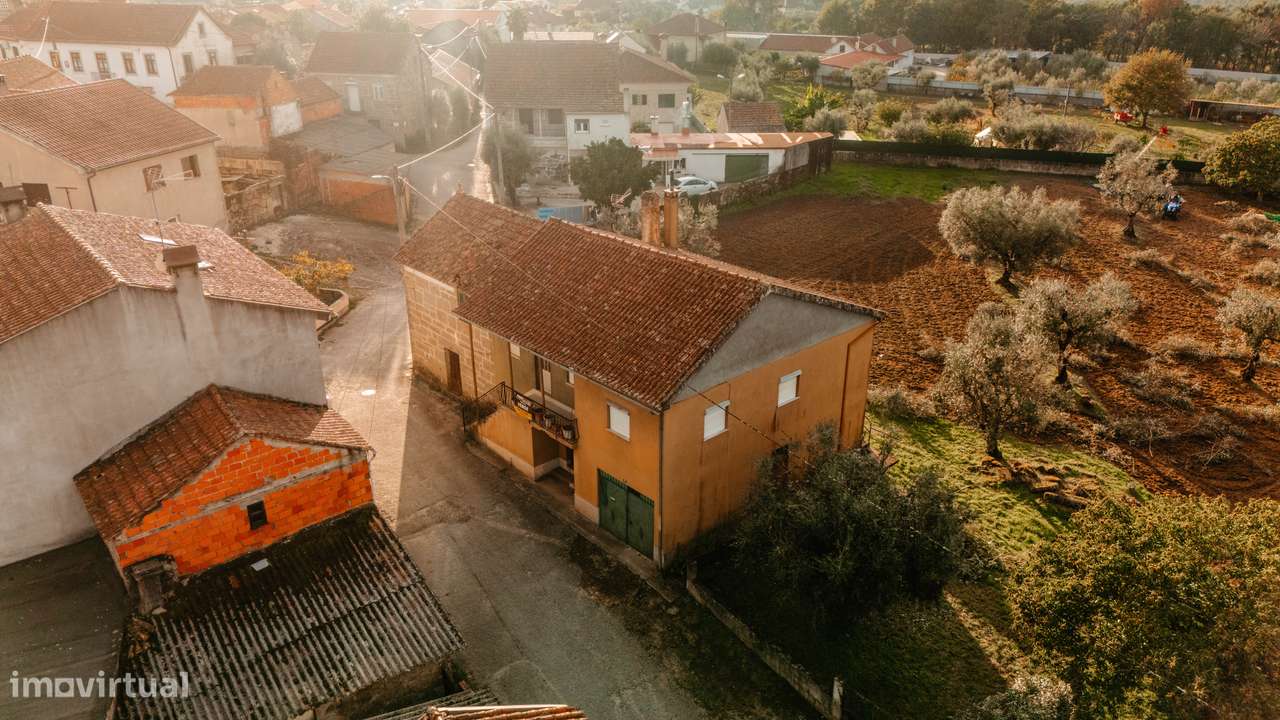 Oportunidade única: conforto, terreno e preço justo-29
