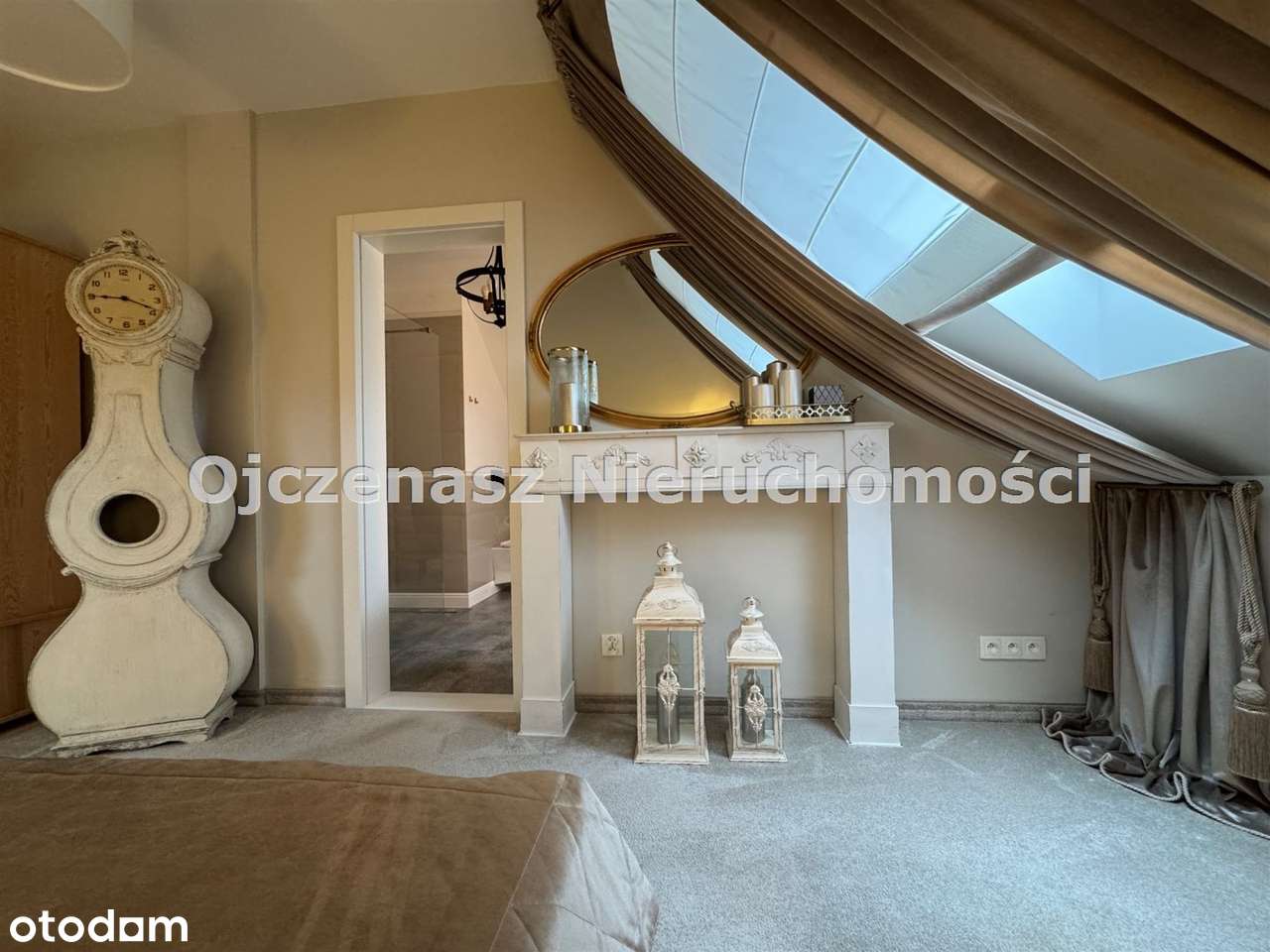 Luksusowy dom w Niemczu w klasycznym stylu-8