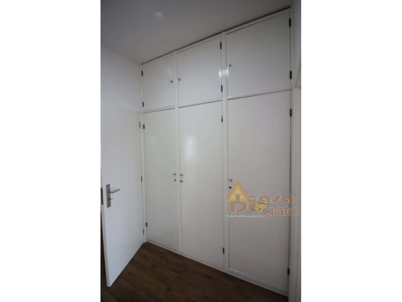 Apartamento Remodelado com boas varandas - Grande imagem: 5/25