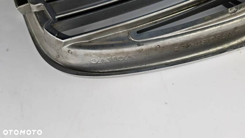 Volvo V50 2003-2007 Atrapa zderzaka Grill Kratka Chrom 08678680 Stan BDB Wszystkie mocowania całe - 14