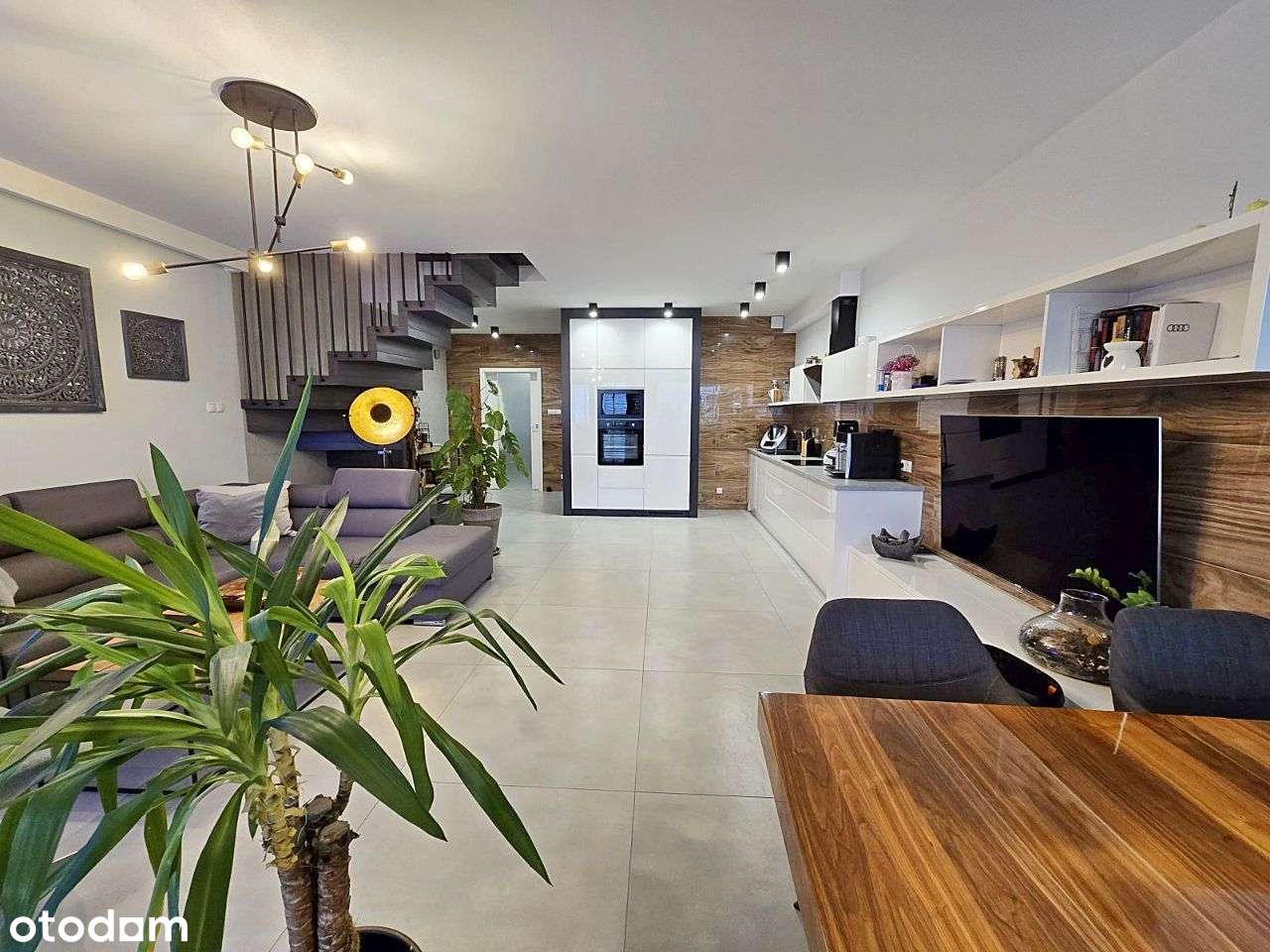 Rokosowo. Dom z garażem. Designerskie wnętrze, dopracowane detale.-6