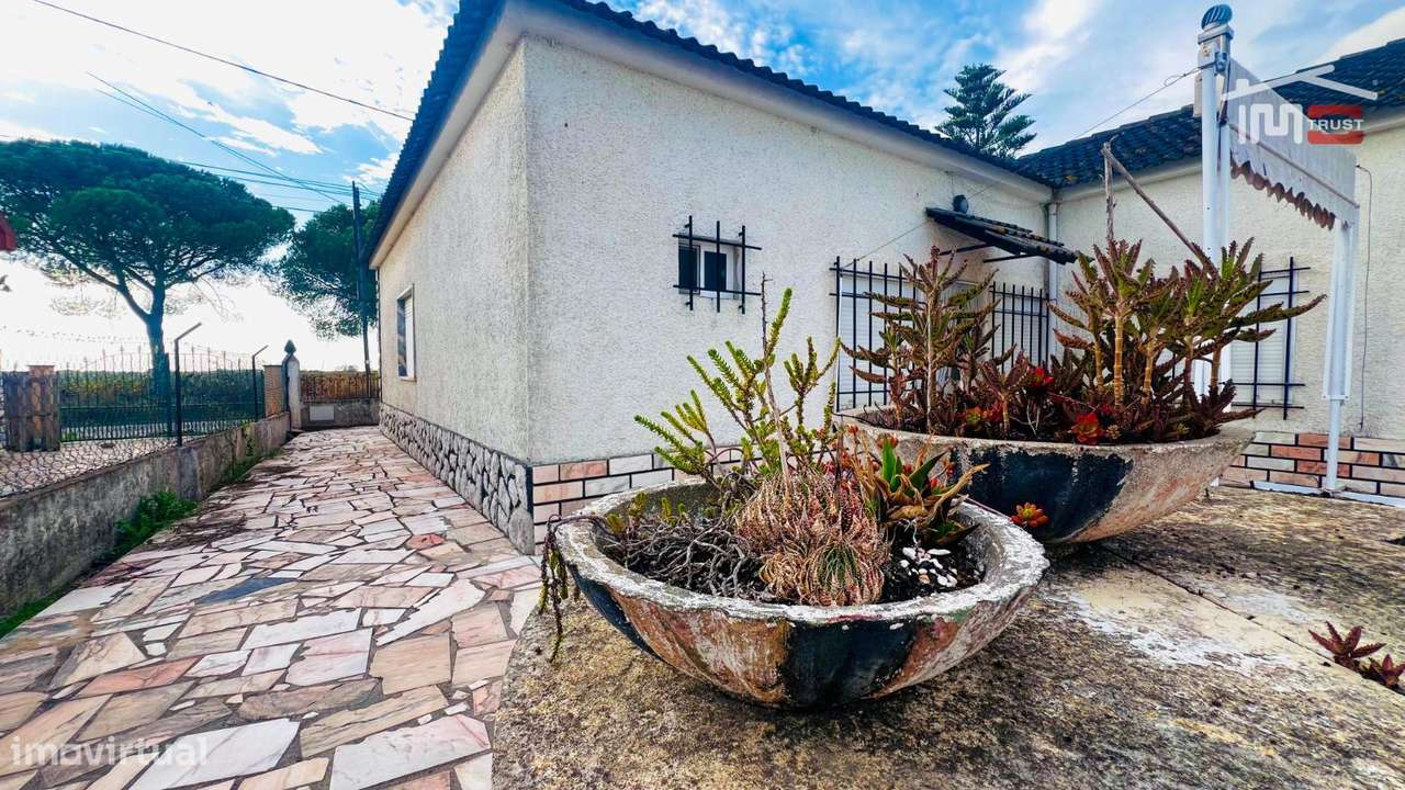 Fantástica Quinta Rústica no Poceirão: Charme, Espaço e Natureza em... - Grande imagem: 3/40