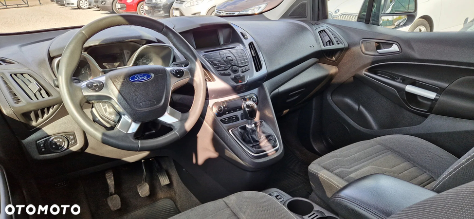 Ford Tourneo Connect Grand - 34