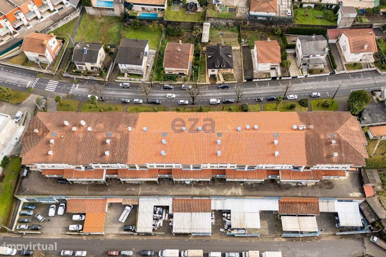 Loja, 169 m², Candoso São Tiago e Mascotelos-27