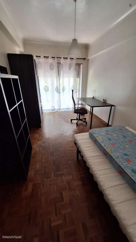 Quarto - localizado em Caparica Lisbon - Grande imagem: 4/10