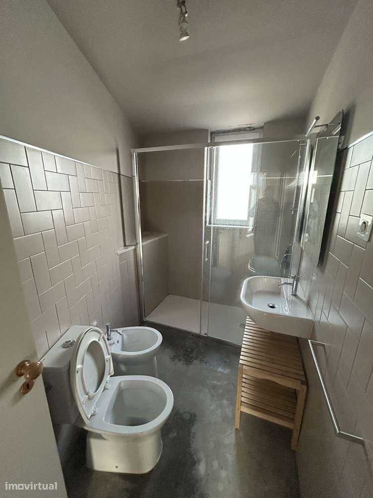 Arpartamento Duplex T2 Remodelado e Equipado -Rua Júlio Ramos Paranhos - Grande imagem: 4/13