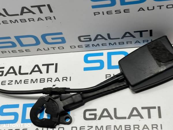 Pretensionare Capsa Pretensioner de la Scaun Stanga Fata Sofer Seat Exeo 2009 - 2014 Cod 8E0857755G - 2