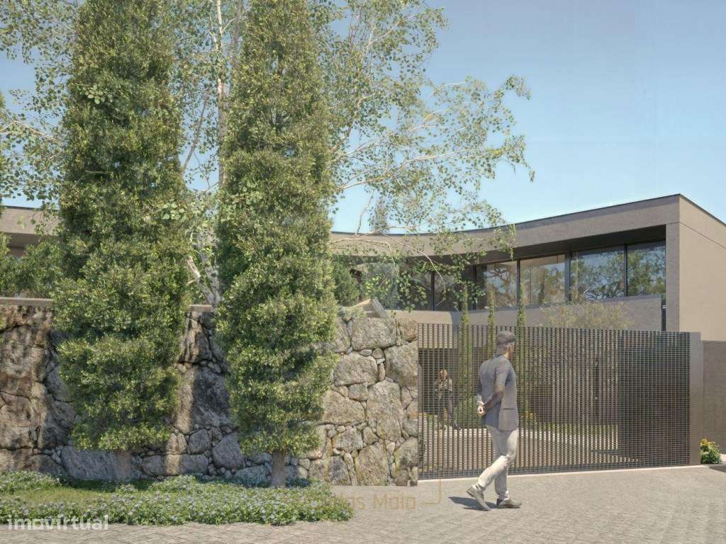 Moradia isolada T4, com garagem para 8 carros (em construção)-11