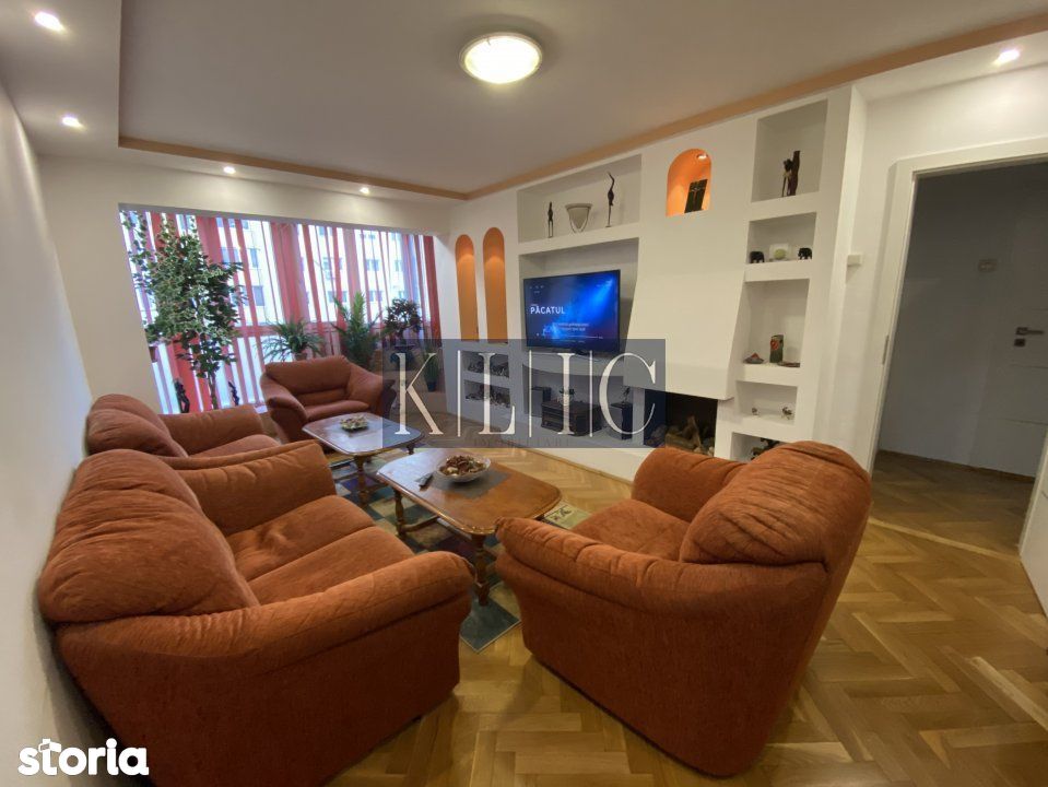 Apartament de vanzare cu 4 camere 90 mpu zona Vasile Aaron