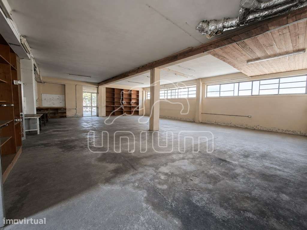 Armazém para venda em Santa Maria Maior-5