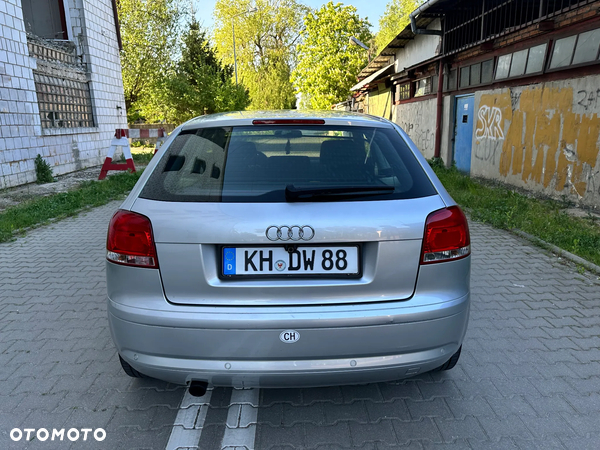 Audi A3 1.6 Ambiente - 5