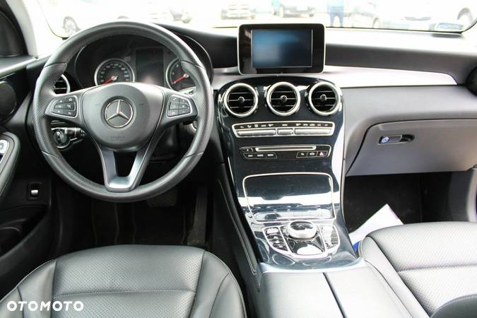 Mercedes-Benz GLC - 21