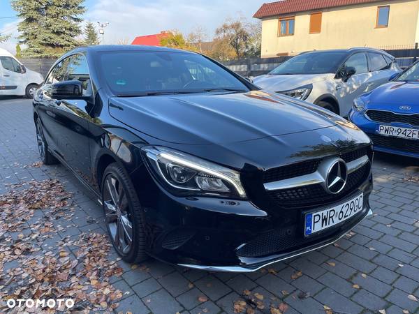 Mercedes-Benz CLA Shooting Brake 180 7G-DCT UrbanStyle Edition - 4