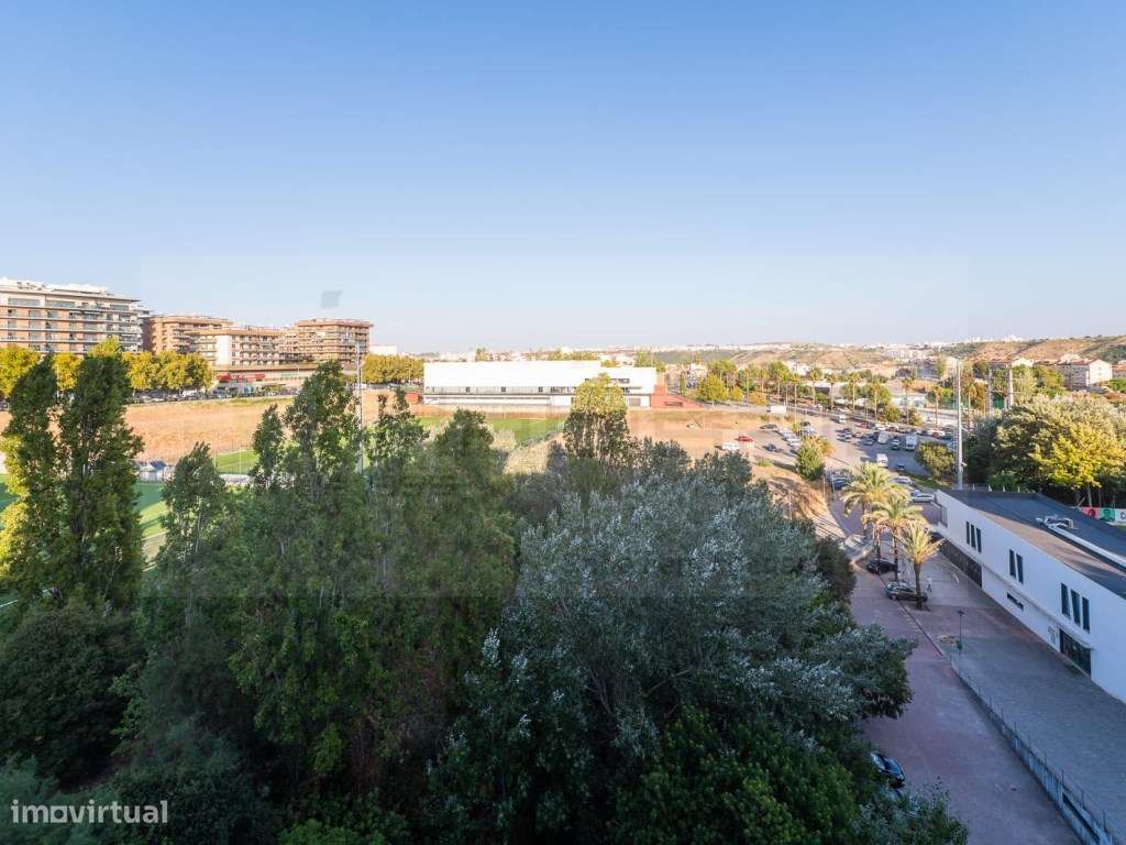 T1 para arrendamento nas Colinas do Cruzeiro com Box e varanda com ... - Grande imagem: 4/28