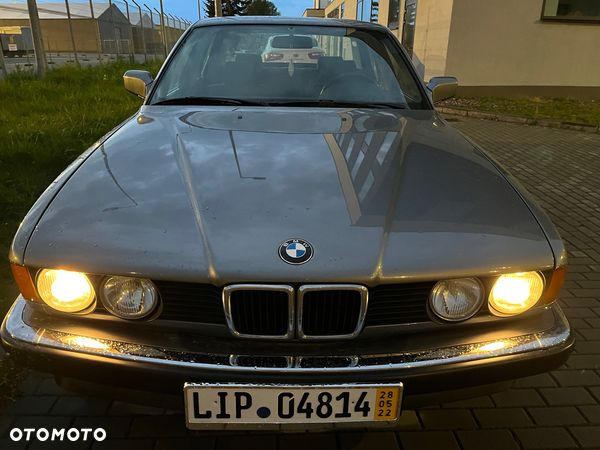 BMW Seria 7 - 1