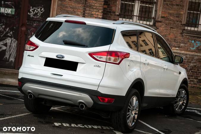 Ford Kuga 2.0 TDCi 2x4 Titanium - 5