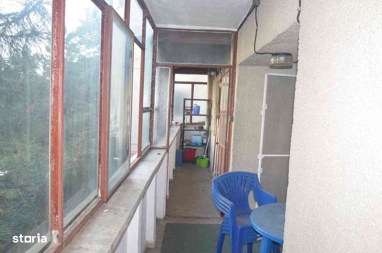 4 Camere Calea București, Piata Centrala din Craiova.-11