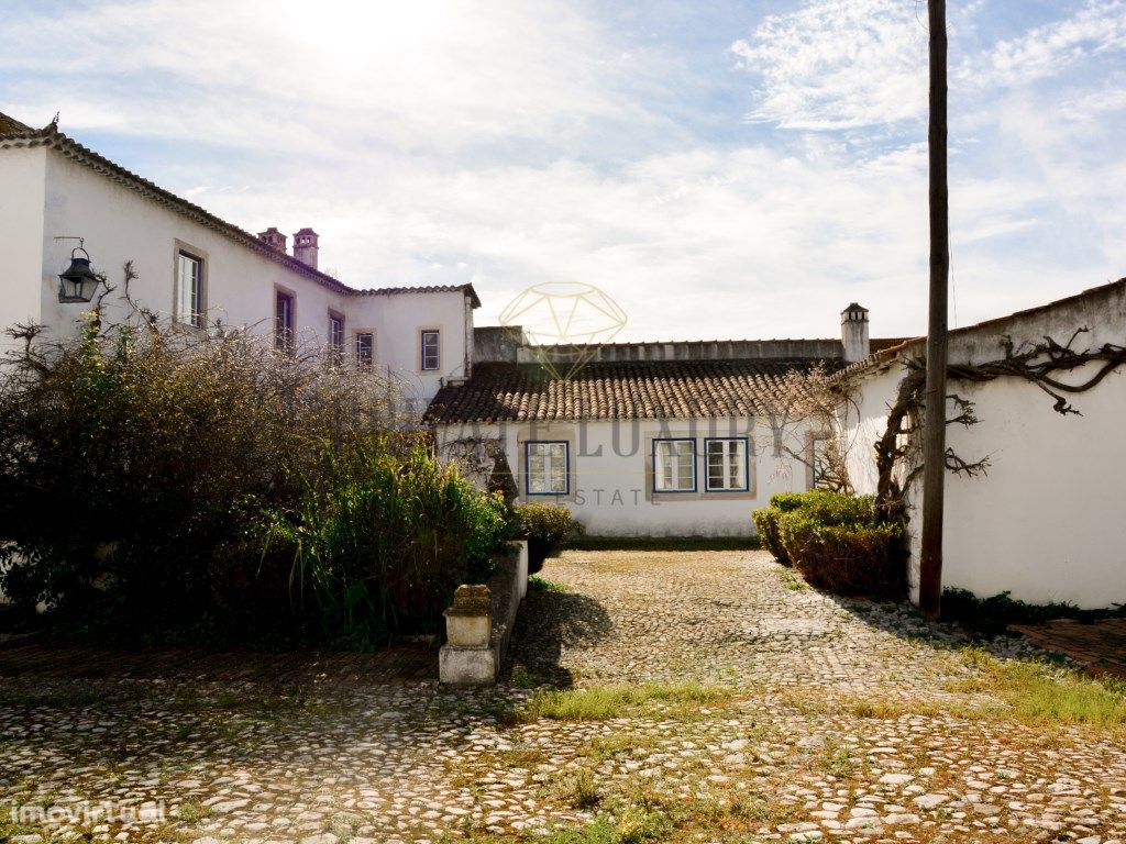 Quinta com casa do Séc. XVIII e 12 hectares de terreno