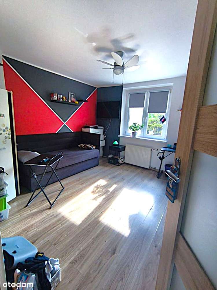 2 pokoje na I piętrze z balkonem i parkingiem w niskim bloku - BIELANY-2