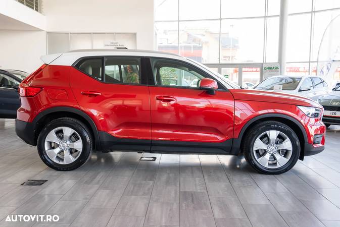 Volvo XC 40 D4 AWD Geartronic Momentum - 11