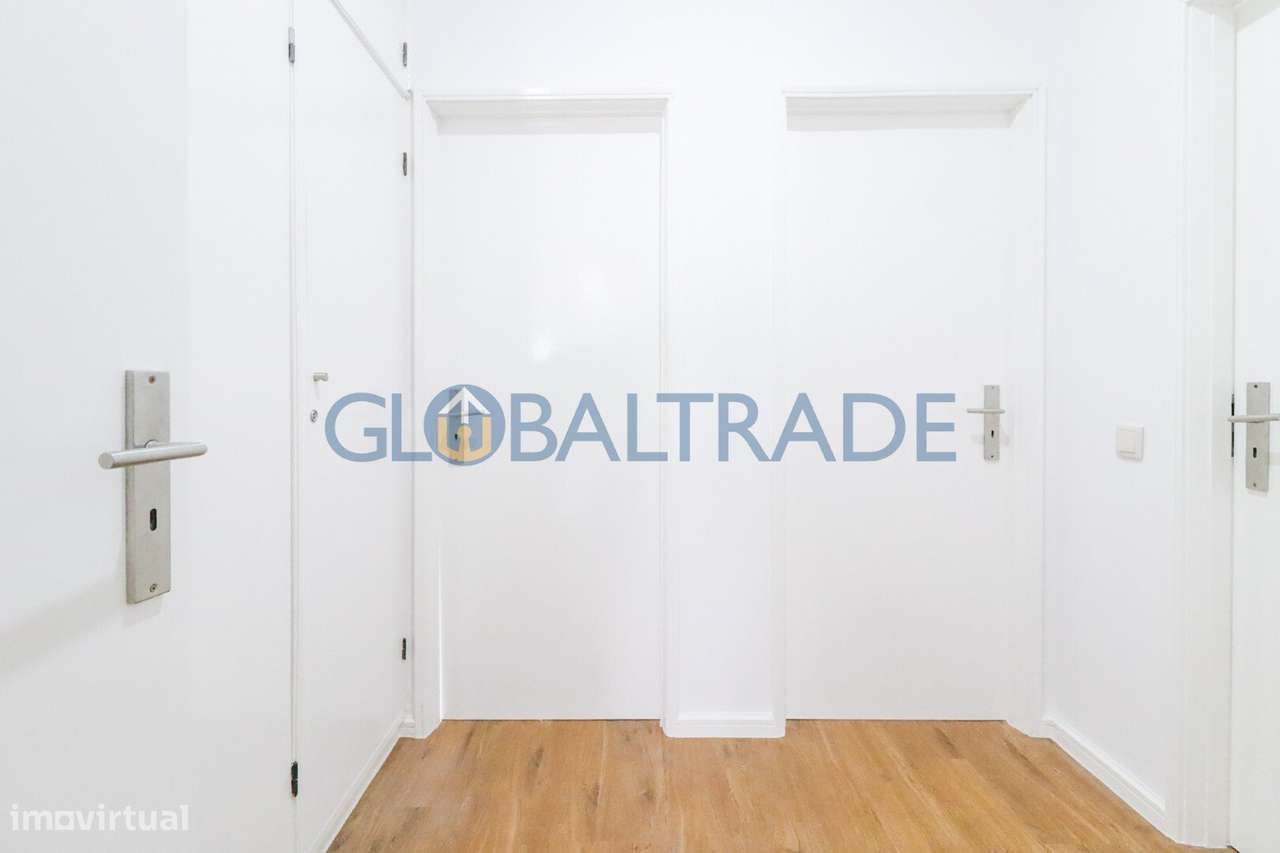 Apartamento T3 Renovado & Equipado em Águas Santas-25