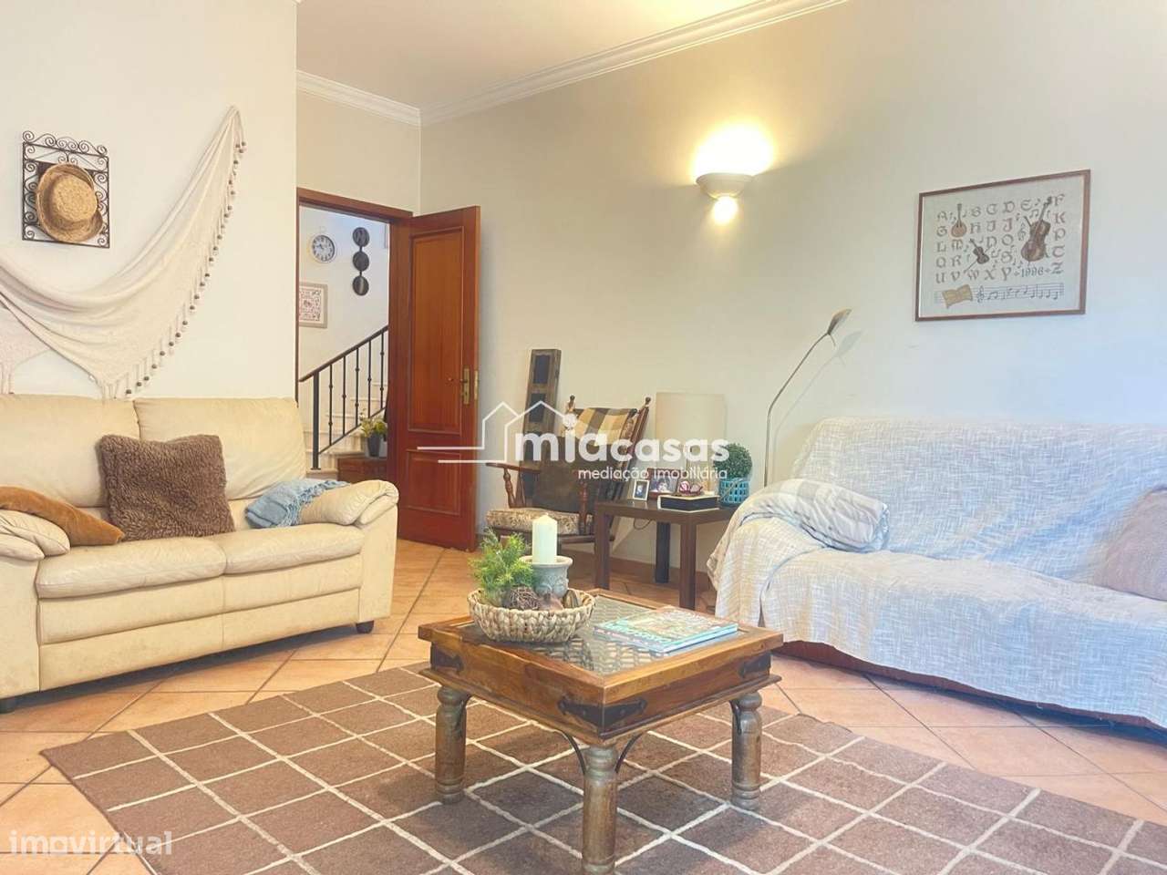 MORADIA T4+1 ISOLADA - OIÃ-10