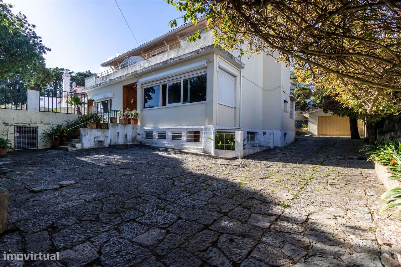 Moradia Estoril Cascais Vista Mar para renovar T6-46