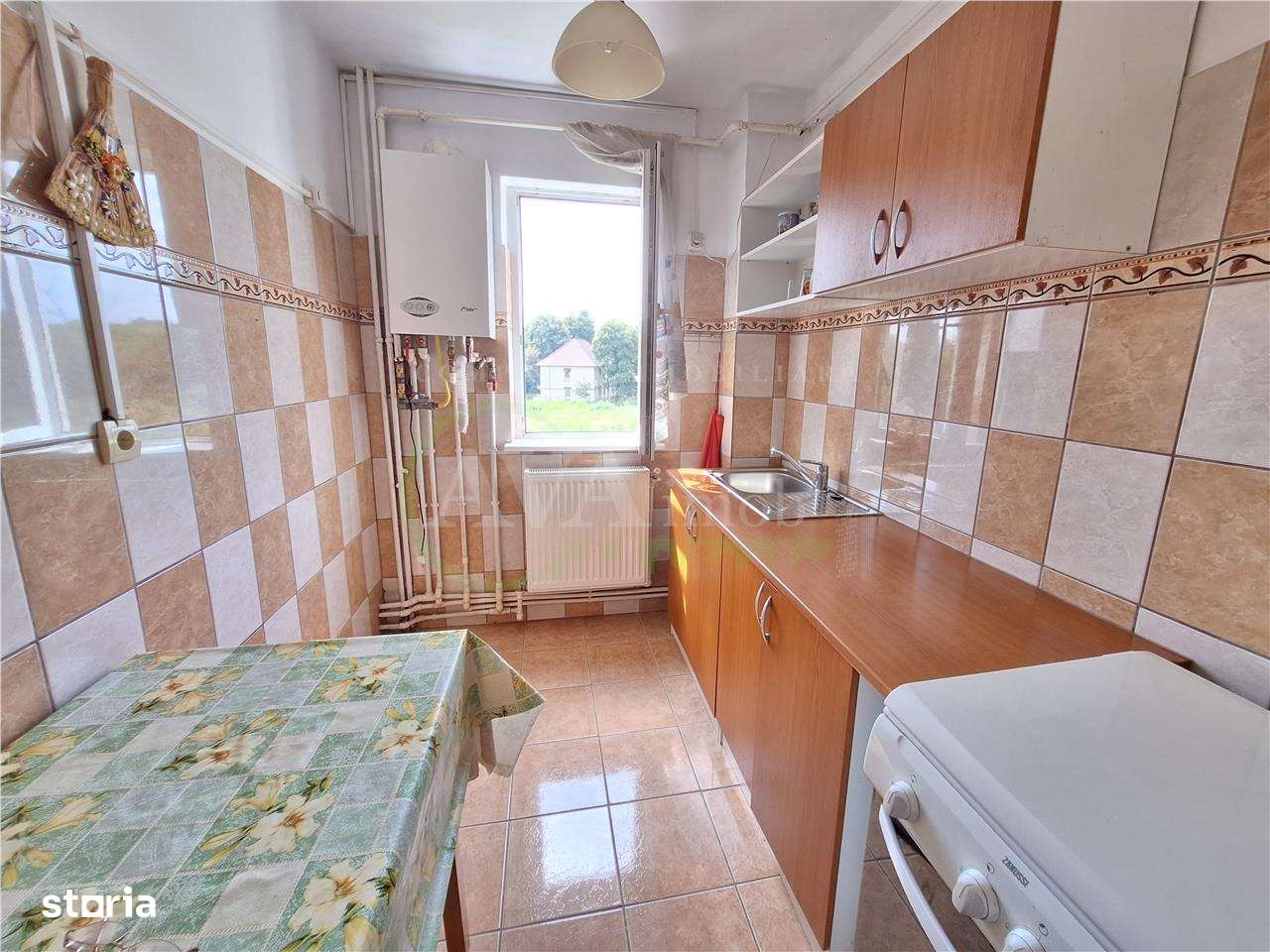 Apartament 2 camere semidecomandat | Etaj 2 - Zona Orizont, Bacau - Imagine principală: 5/8