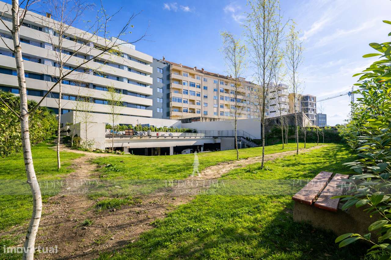 T2 NOVO com 241m2 com Terraços e 2 lugares de Garagem-26