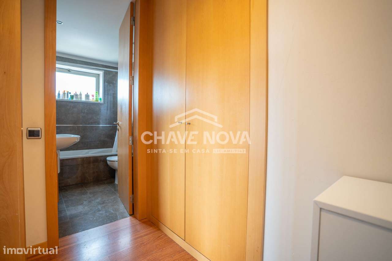 T2 Duplex no Último Andar com Varanda – Polo Universitário do Porto-10