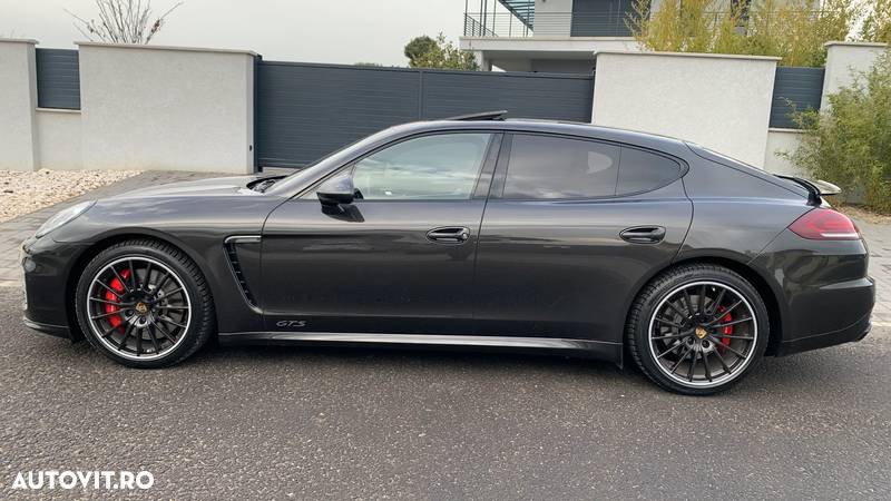 Porsche Panamera 4.8 PDK GTS - 2