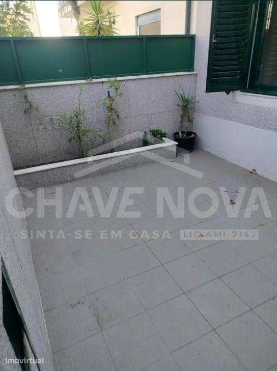 Moradia T2 geminada em Ramalde-2