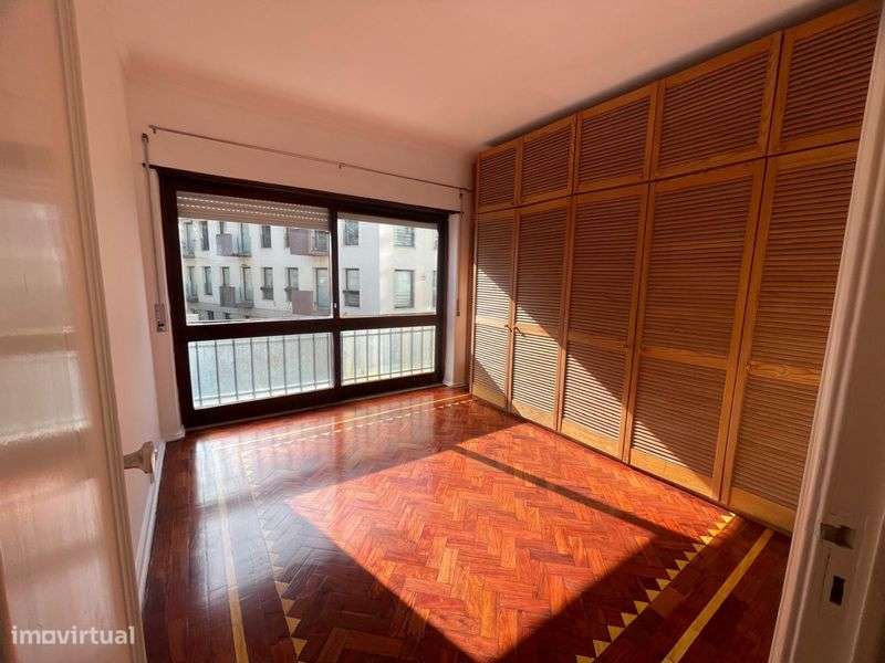 T2 com Varanda e Terraço superior | Muita Luz | Lapa - Grande imagem: 4/11