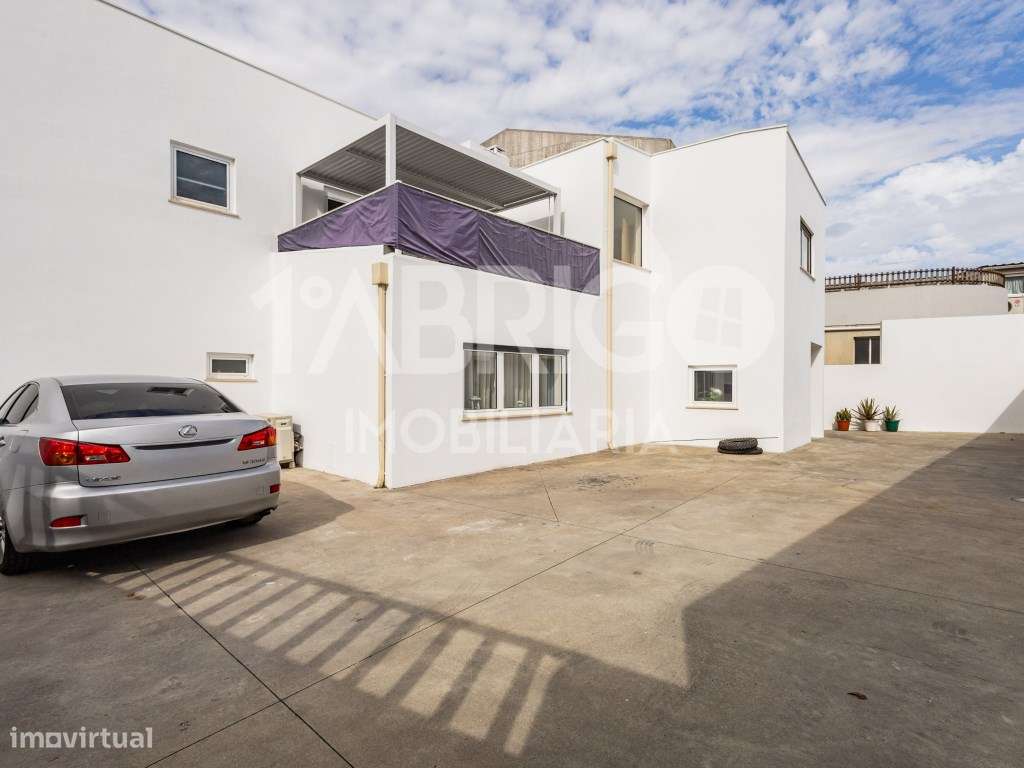 T4 Duplex no centro da Marinha Grande-38