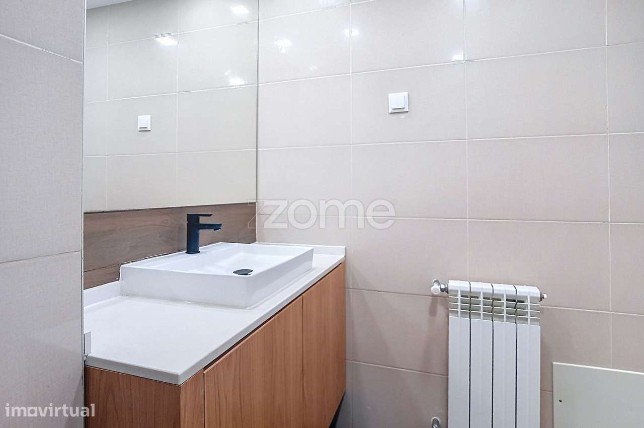 Apartamento T2 Premium com Terraço no Vale das Flores-30