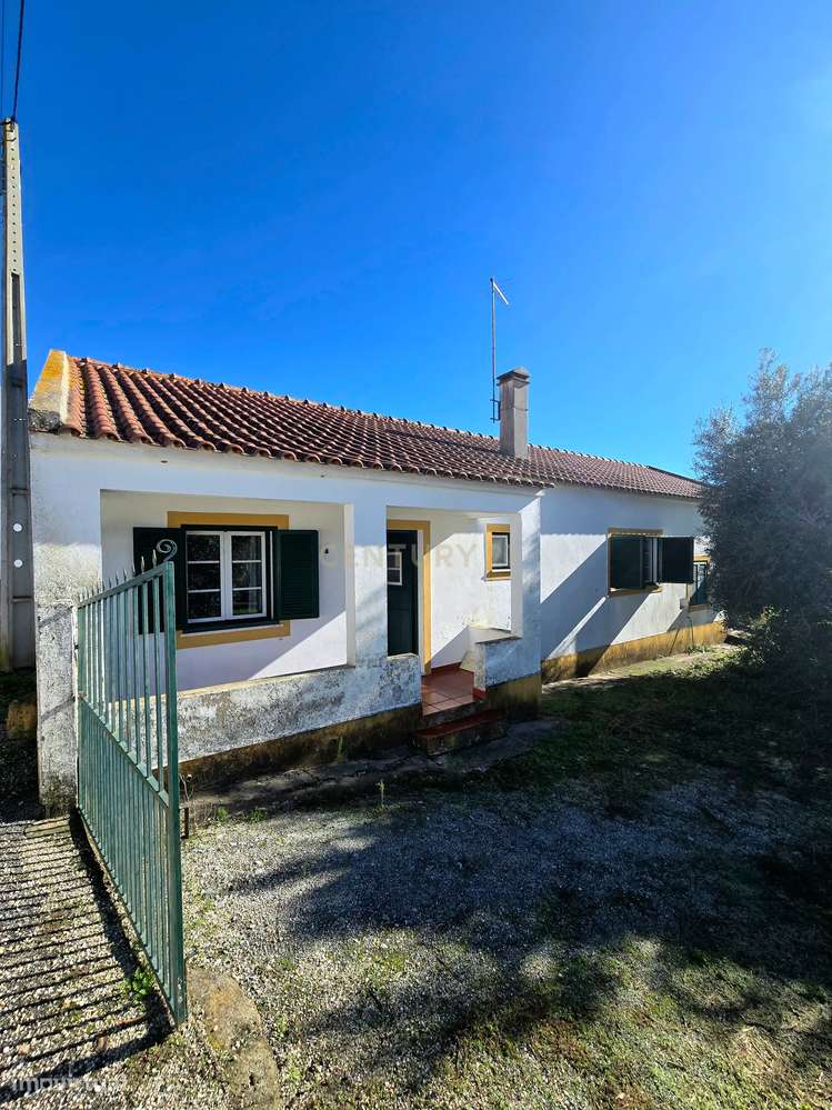 Moradia T3 com 2000 m² de Terreno, Poço, Forno Tradicional e Garagem – - Grande imagem: 4/33