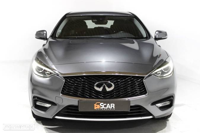 Infiniti Q30 - 2