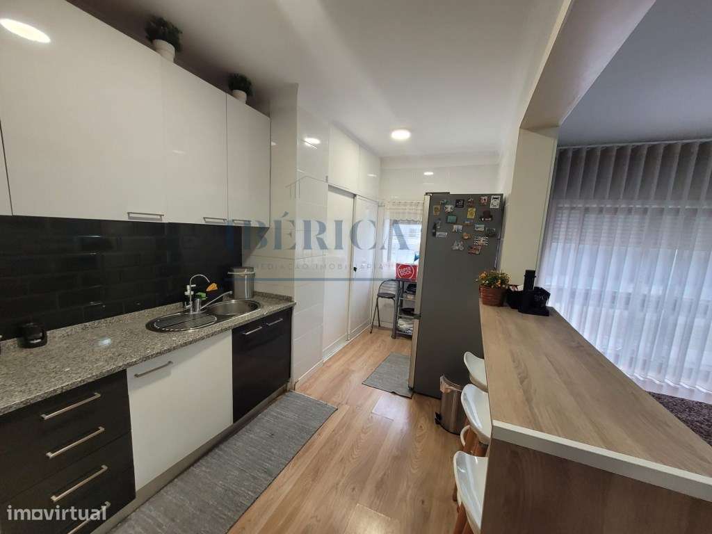 T3 Renovado com Garagem em Canidelo - Gaia-12