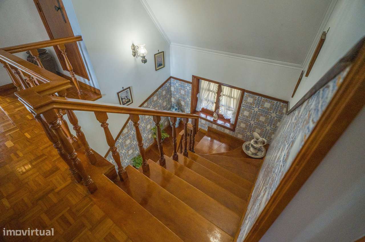 Moradia T4 de Arquitetura Francesa em Serém – Macinhata de Vouga-22