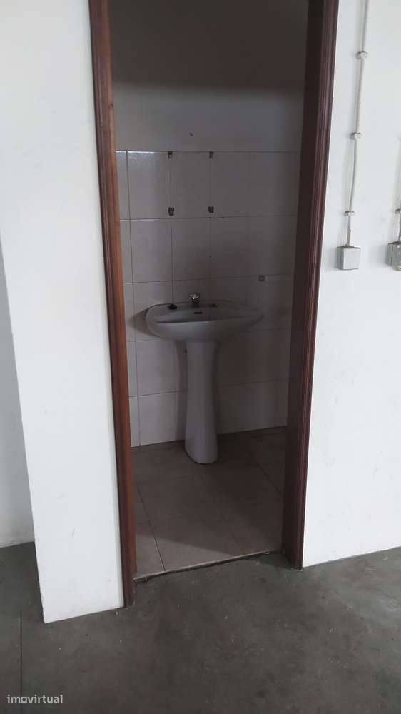 Armazéns  com escritório - Grande imagem: 3/10