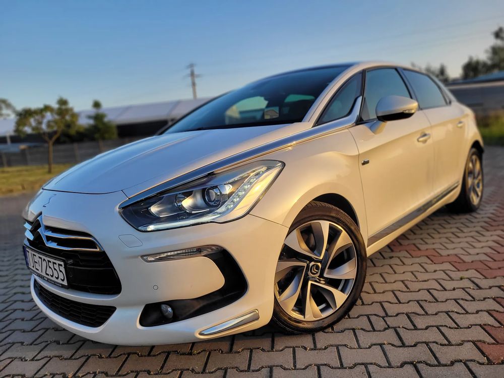 Citroën DS5 Hybrid4 Business Class 2012