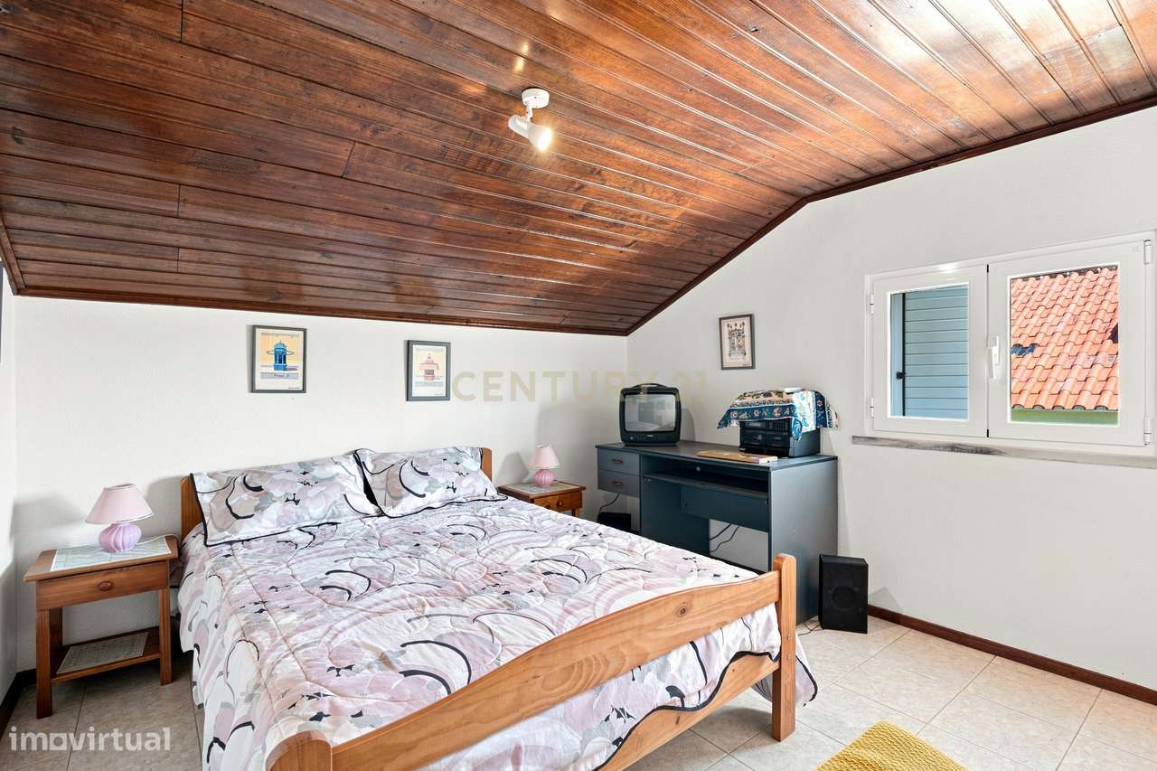 MORADIA TÉRREA T2+2 COM GARAGEM E PISCINA AQUECIDA, NA SILVEIRA, A 5 M-28