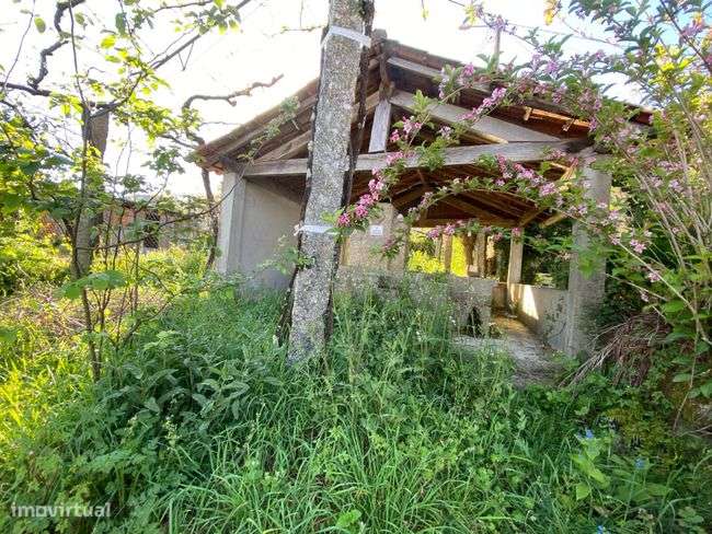 Moradia T2 para venda em Azias (Santa Maria), Ponte da Barca.-11