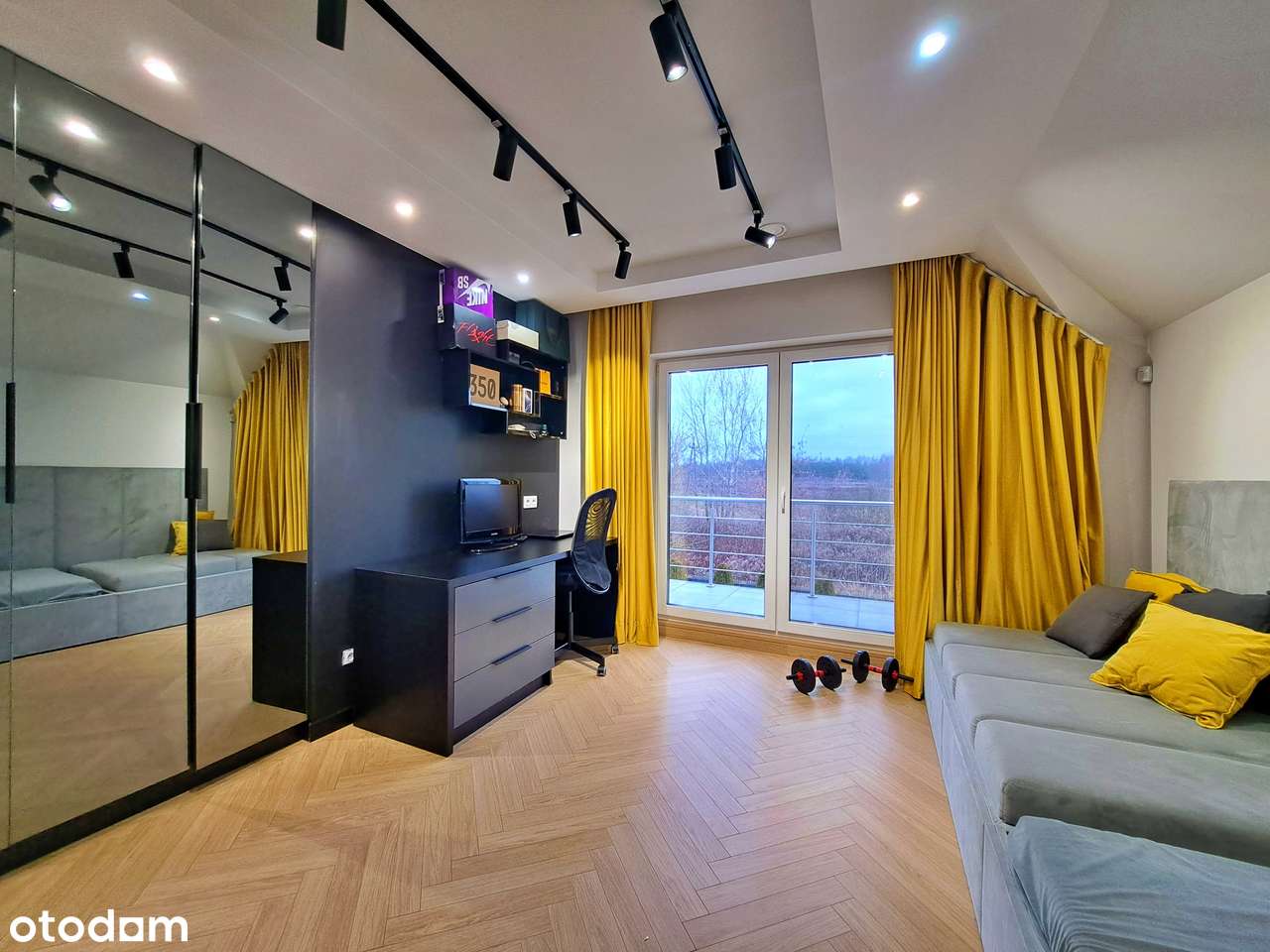 Luksusowy dom na sprzedaż w spokojnej okolicy.-5