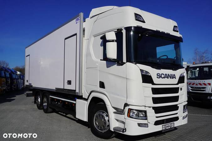 Scania R410 6×2 E6 / Chłodnia Lamberet 20 palet / 100 tys.km !! rok produkcji 2022/2023 - 2