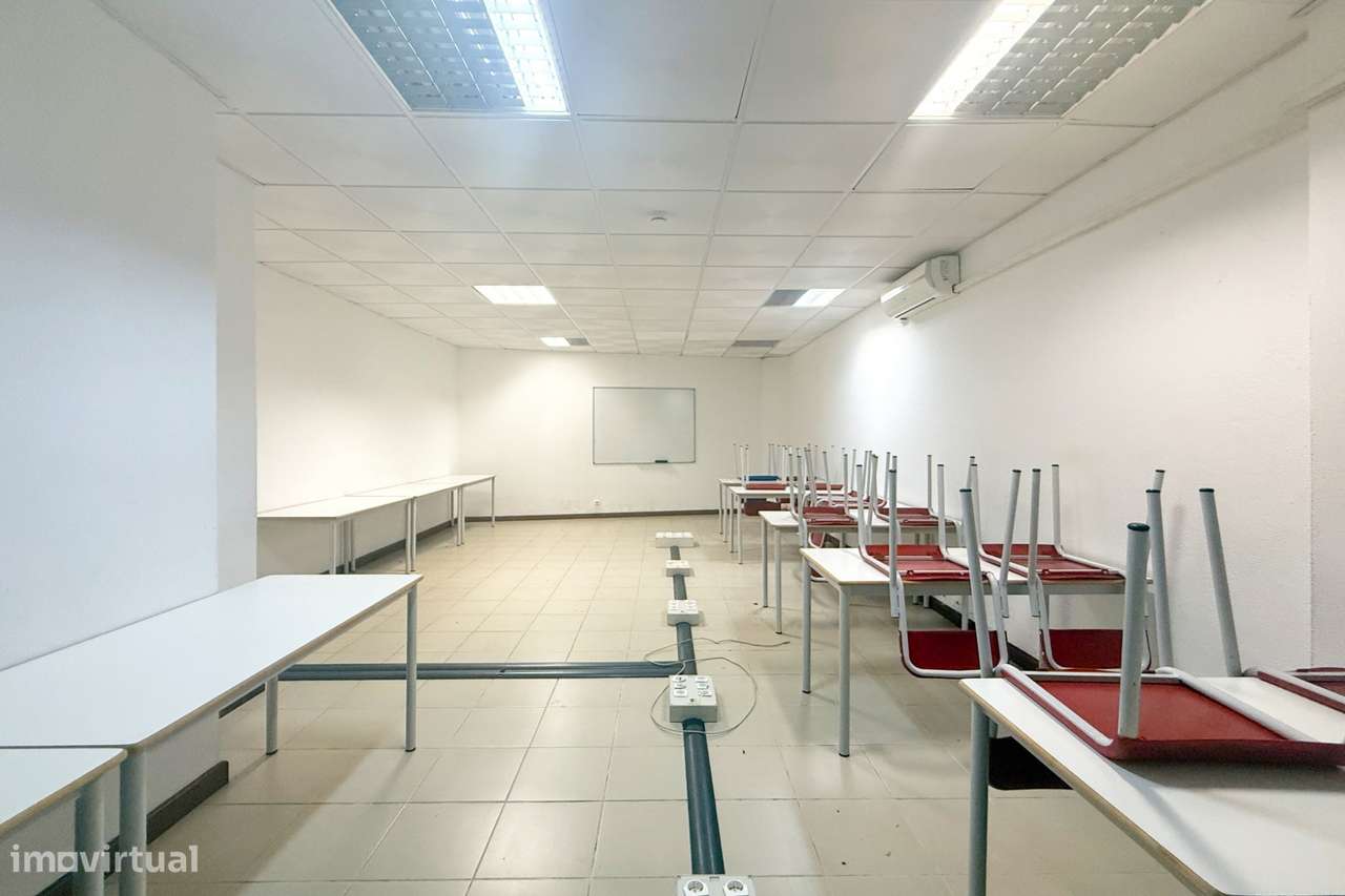 Loja em Albufeira com 206 m2 - Grande imagem: 5/16