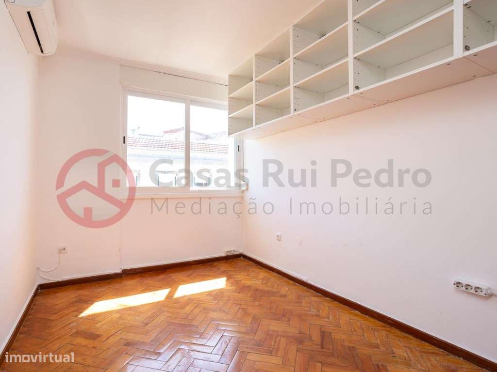 Apartamento T2 dúplex com vista rio, no Beato em Lisboa-14